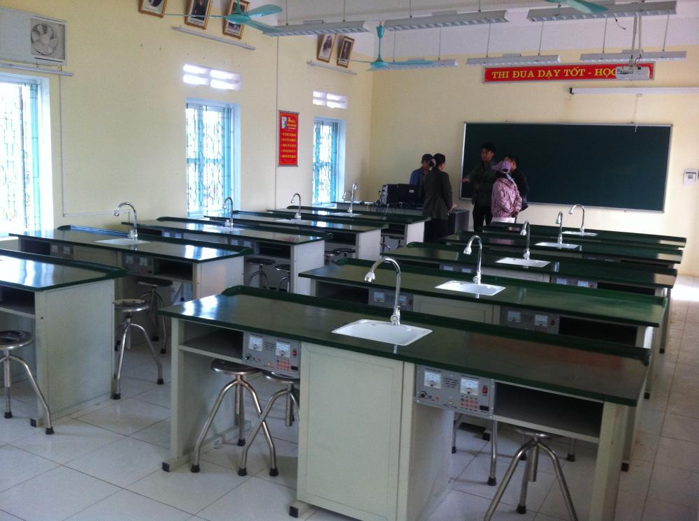 Phòng học hóa - sinh 